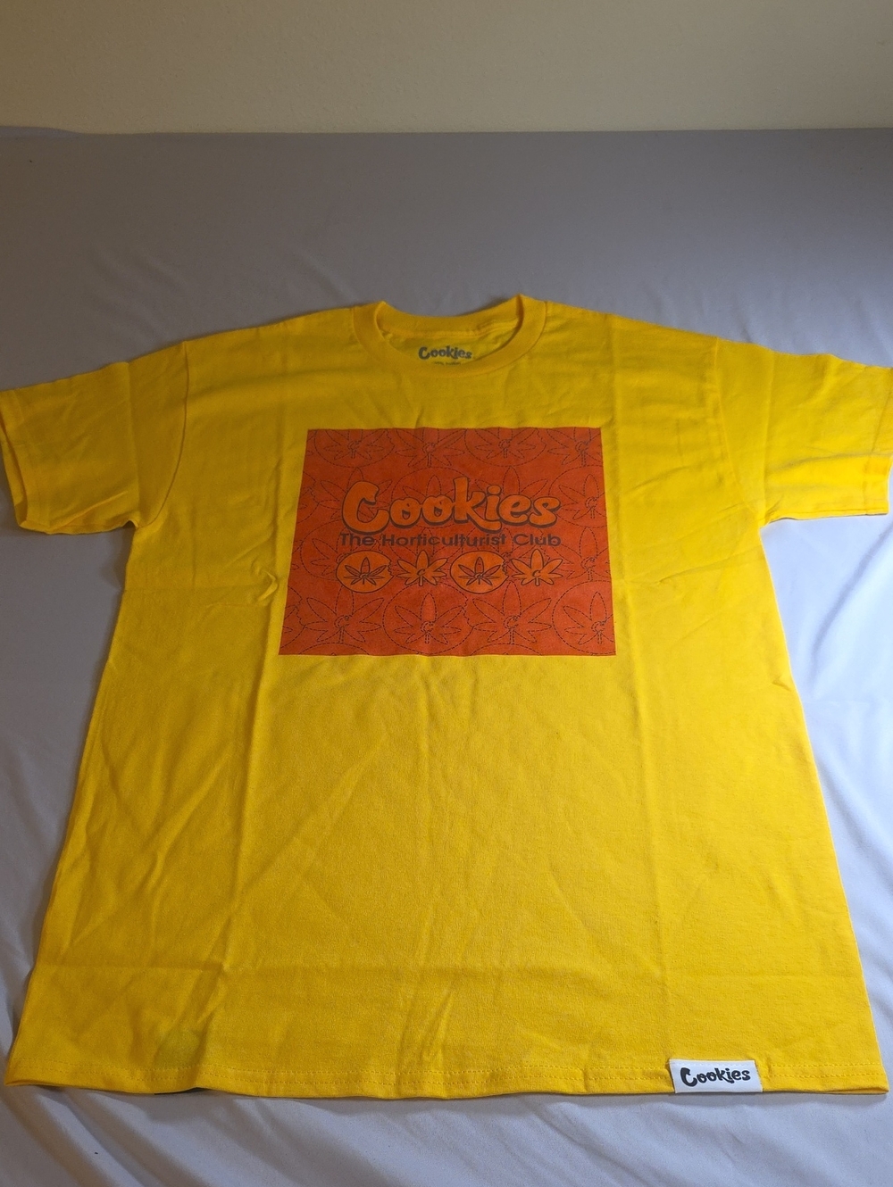 Adult Cookies Yellow Graphic Tee Size M